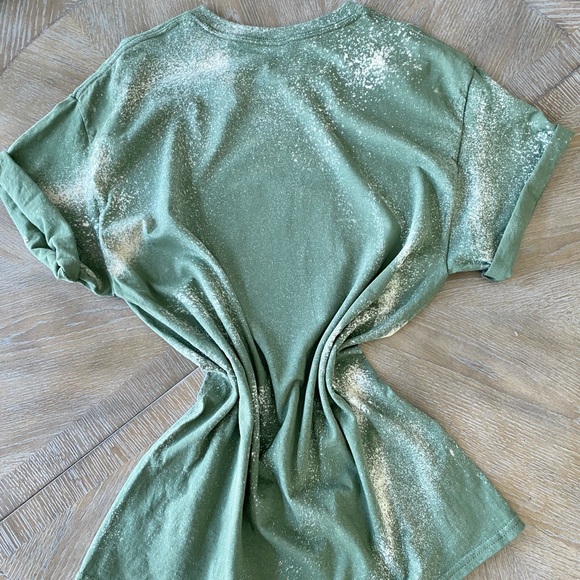 LAST 1 🚨Momster skeleton bleached mom graphic tee - Picture 2 of 4